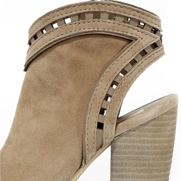NIB Dolce Vita Suede Leather Cutout Ankle Booties - Picture 11 of 11